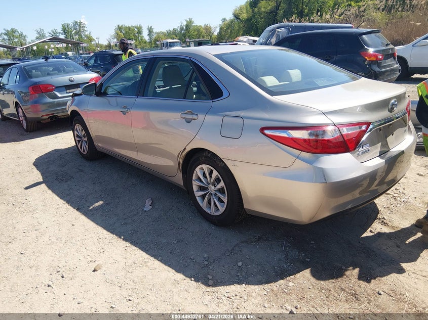 2015 Toyota Camry Le