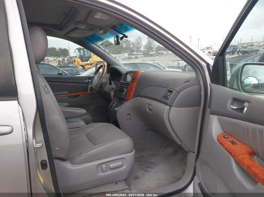 2010 Toyota Sienna Limited