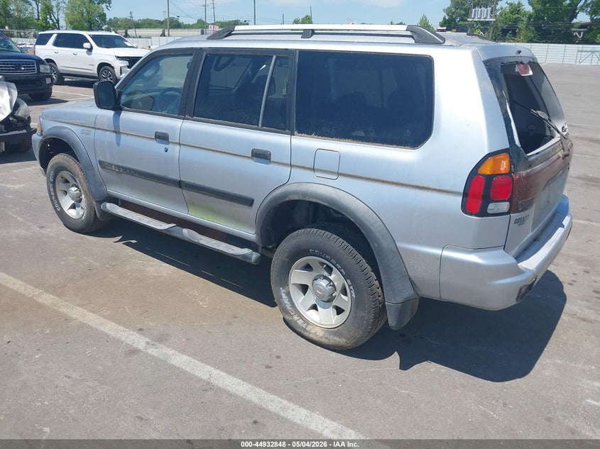 2004 MITSUBISHI MONTERO SPORT auction photo 3