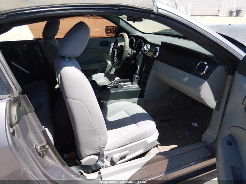 2006 Ford Mustang V6