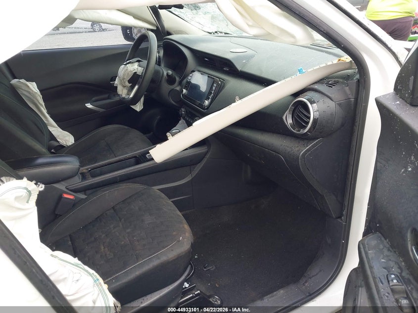 VIN 3N1CP5CV6ML470686 2021 NISSAN KICKS SV XTRONIC CVT