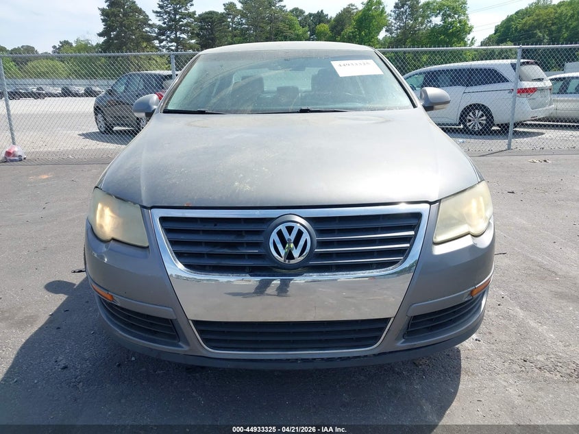 2008 Volkswagen Passat Turbo VIN: WVWJK73C98E180168 Lot: 44933325