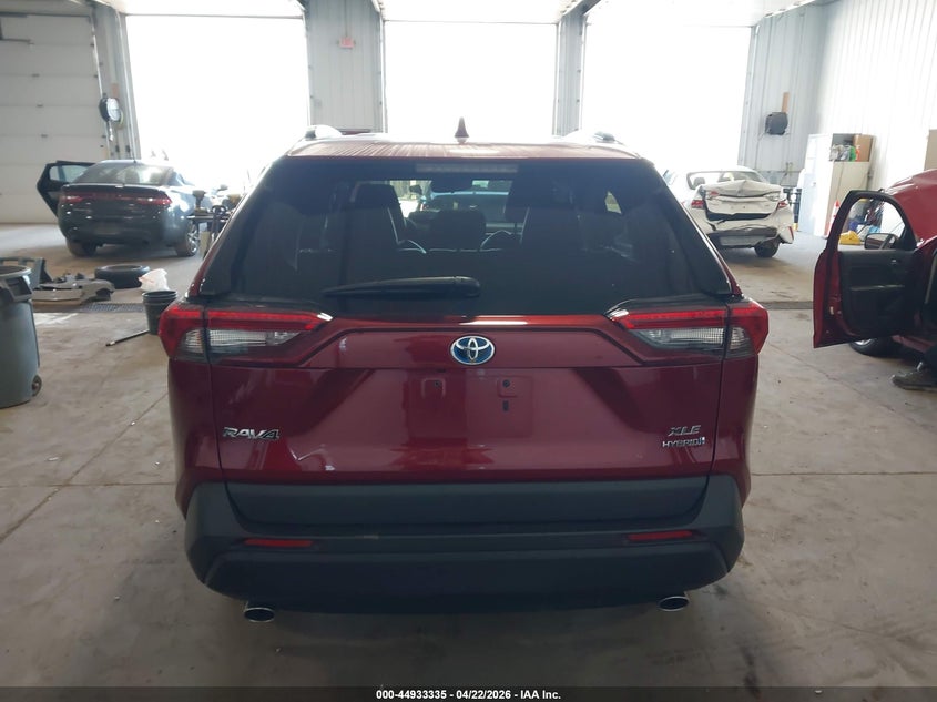 2022 TOYOTA RAV4 HYBRID XLE — Фото 16