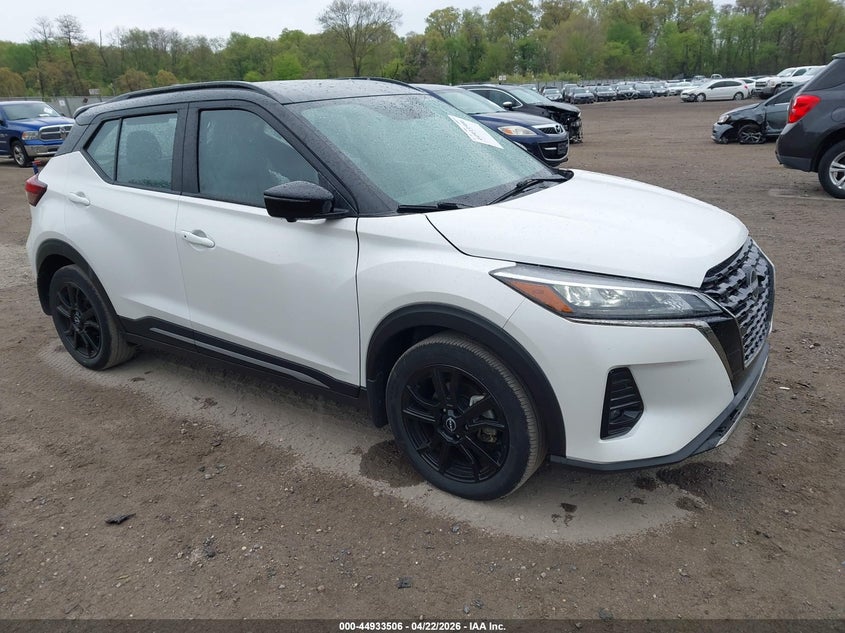 NISSAN KICKS SR XTRONIC CVT 2024