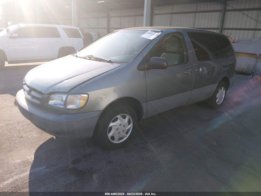 1998 Toyota Sienna Le