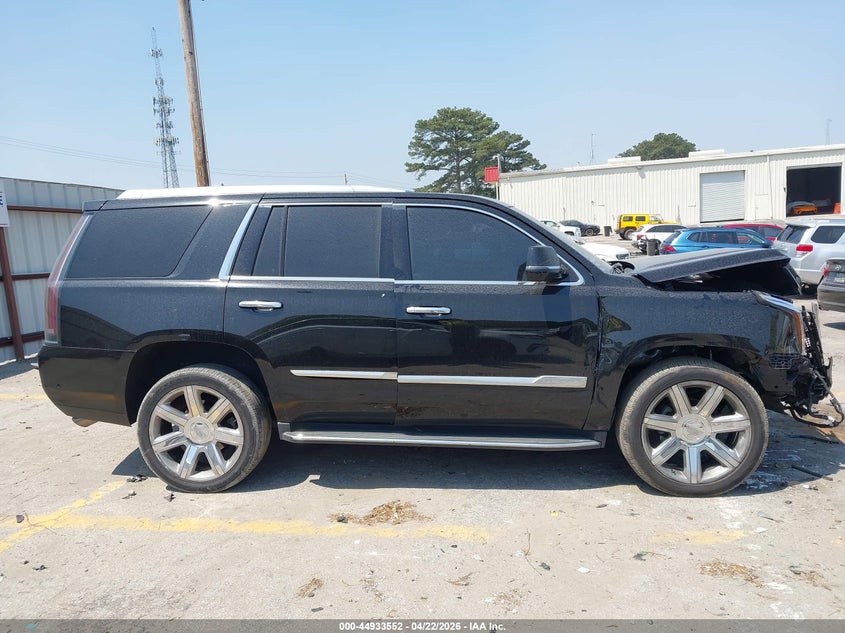 CADILLAC ESCALADE - zdjęcie 13