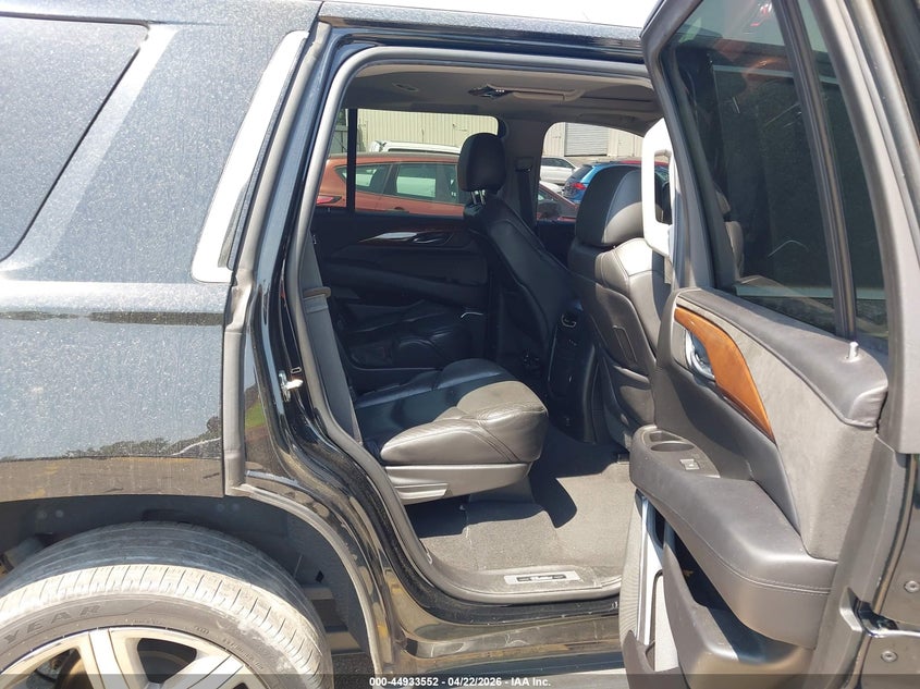 CADILLAC ESCALADE - zdjęcie 8