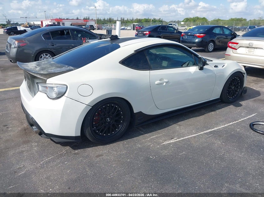 Vin: jf1znaa10d2724972, lot: 45431090, scion fr-s 20134