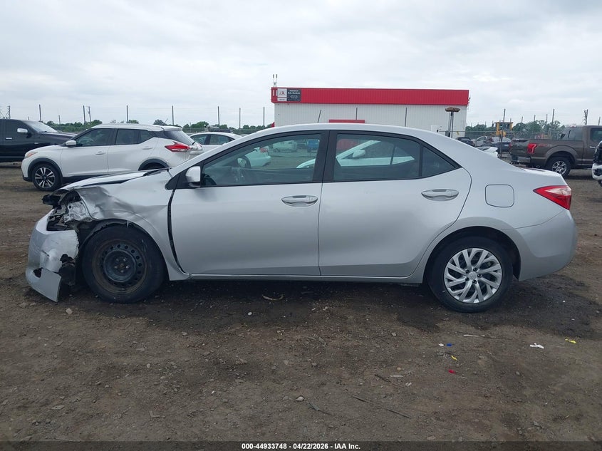 2017 TOYOTA COROLLA LE — Фото 14