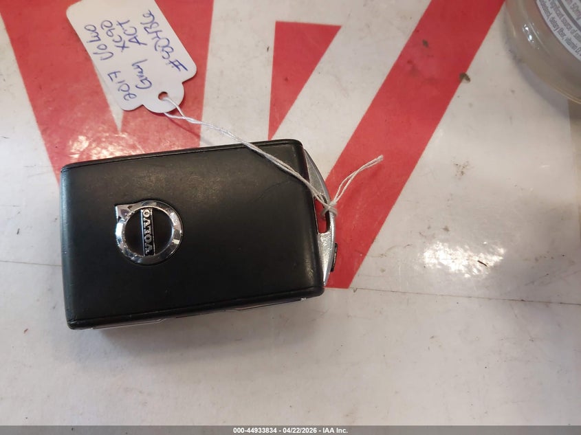 2017 Volvo Xc90 T6 Momentum VIN: YV4A22PK8H1121315 Lot: 44933834