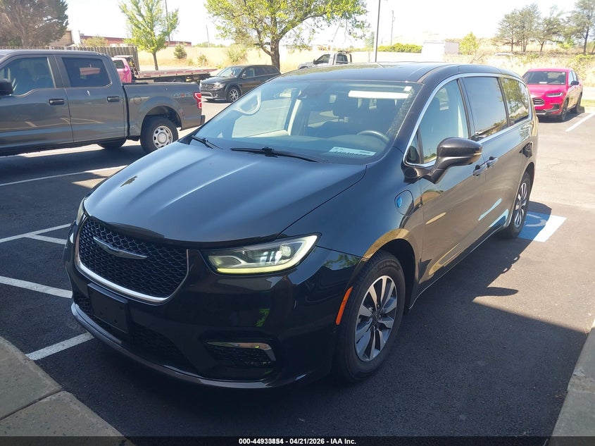 2023 Chrysler Pacifica Hybrid Touring L 2C4RC1L79PR518248 photo 1