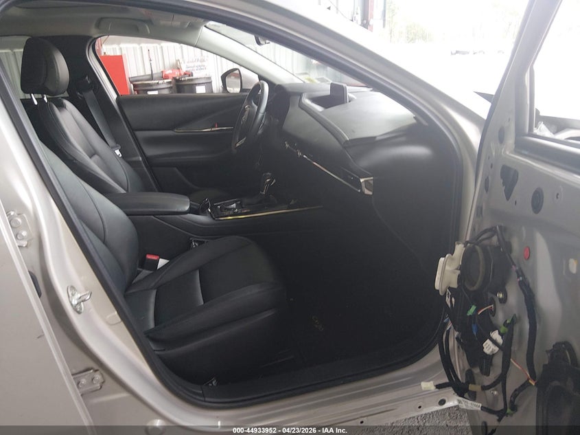 2022 Mazda Cx-30 Preferred VIN: 3MVDMBCL2NM425228 Lot: 44933952