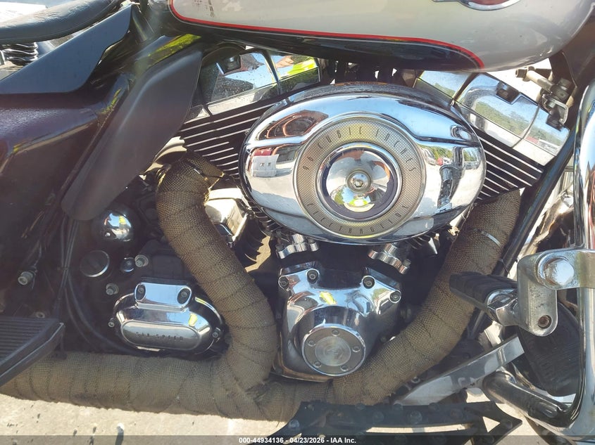 2011 Harley-Davidson Flhtcu VIN: 1HD1FC411BB659296 Lot: 44934136