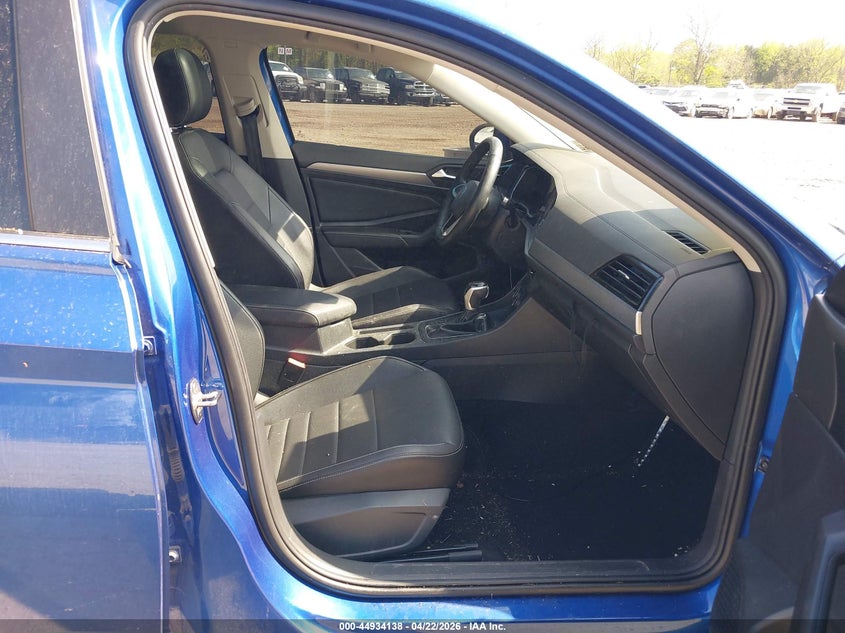 2022 Volkswagen Jetta 1.5T Se VIN: 3VW7M7BU8NM012040 Lot: 44934138