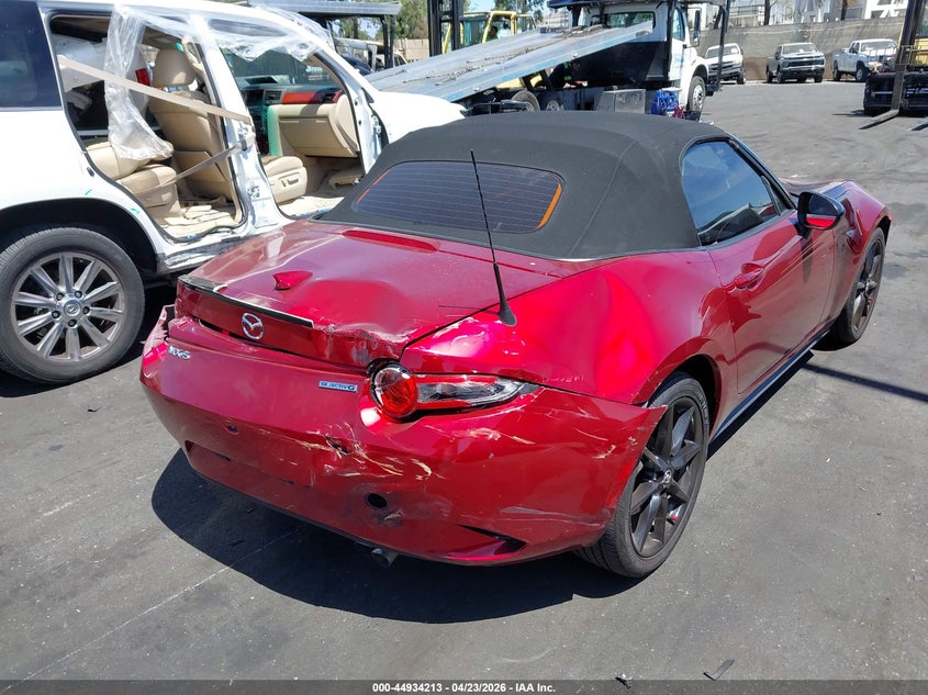 VIN: JM1NDAC79M0450079 2021 MAZDA MX-5 MIATA CLUB