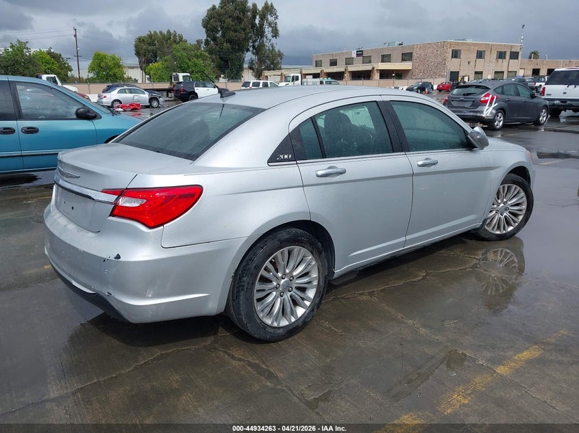 2011 Chrysler 200 Limited