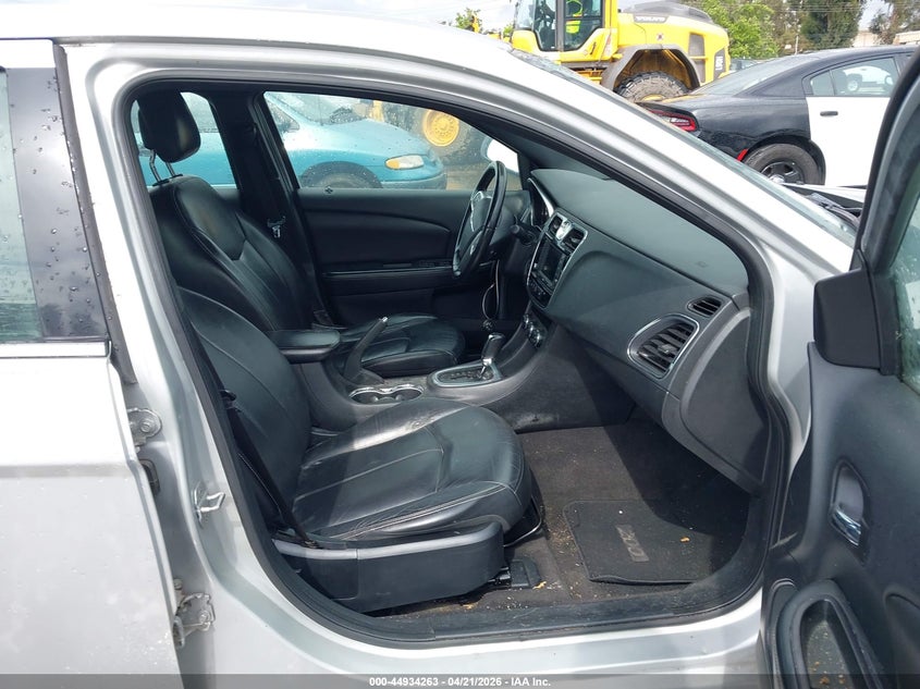 2011 Chrysler 200 Limited