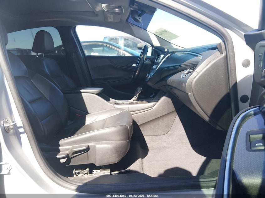 2019 CHEVROLET MALIBU HYBRID auction photo 5