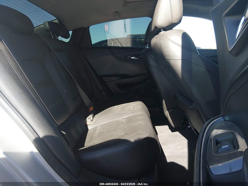 2019 CHEVROLET MALIBU HYBRID auction photo 8