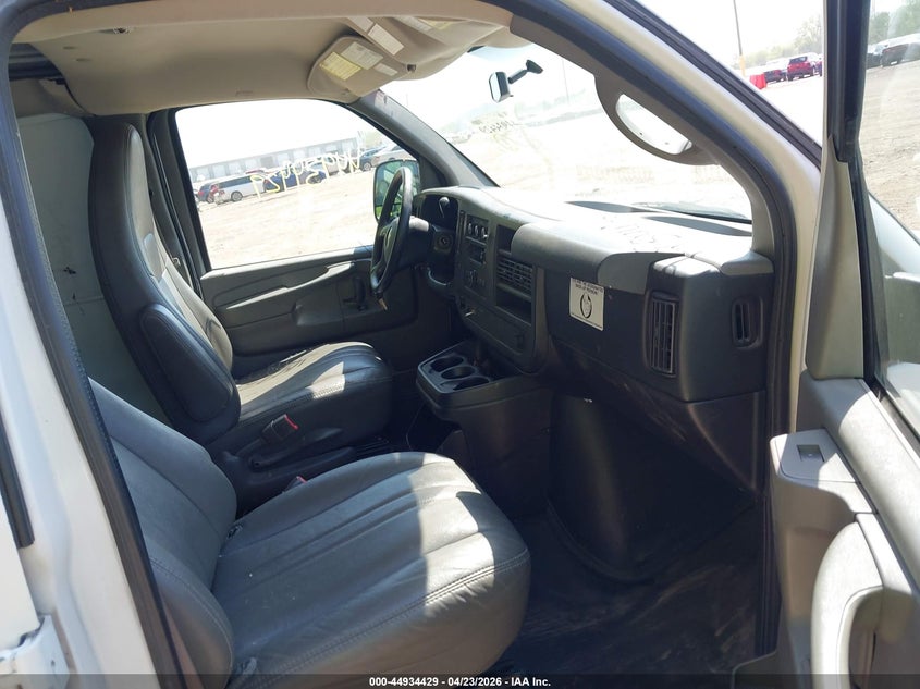 2012 Chevrolet 5.3 Express 1500 Work Van white Lot 111044934429 Vin 1GCSHAF48C1139633