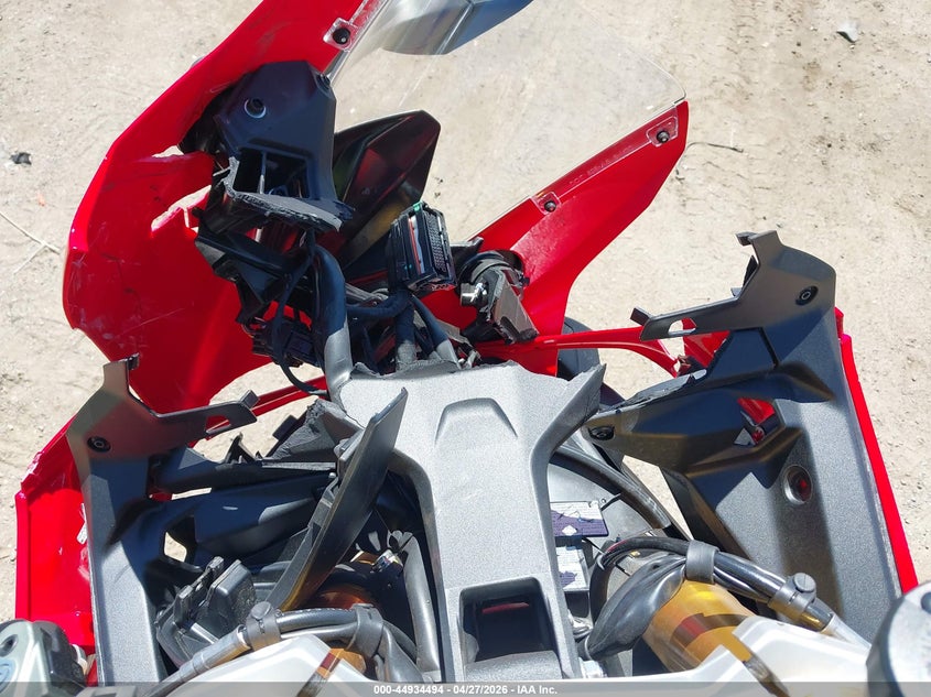 2025 Ducati Panigale V2/V2 S VIN: ZDMHAU8T6SB002272 Lot: 44934494