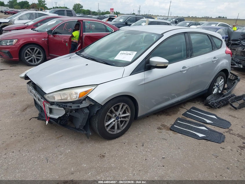 Vin: 1fadp3k23hl239233, lot: 45431896, ford focus se 20172