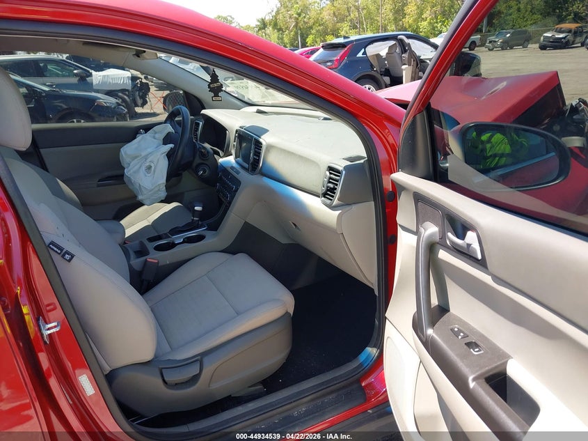 VIN KNDPM3AC1H7247382 2017 KIA SPORTAGE LX