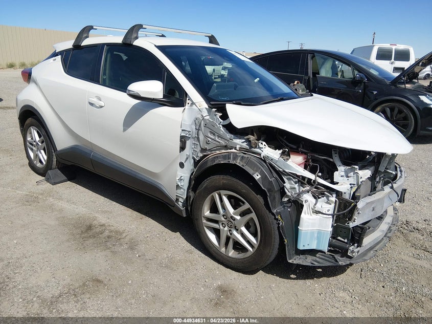 2021 TOYOTA C-HR LE