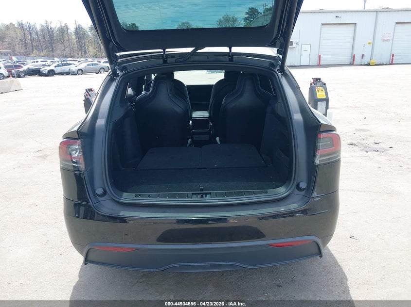 2022 Tesla Model X Plaid Tri Motor All-Wheel Drive VIN: 7SAXCBE60NF334443 Lot: 44934656
