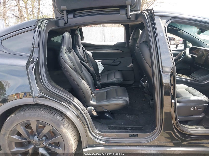 2022 Tesla Model X Plaid Tri Motor All-Wheel Drive VIN: 7SAXCBE60NF334443 Lot: 44934656