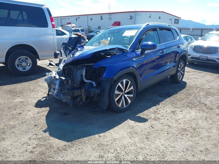 2022 VOLKSWAGEN TAOS auction photo 2