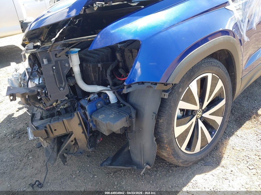 2022 VOLKSWAGEN TAOS auction photo 6