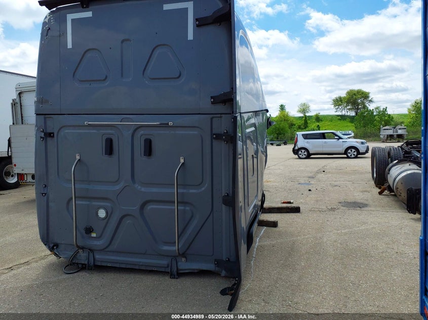2024 FREIGHTLINER NEW CASCADIA 126 auction photo 4
