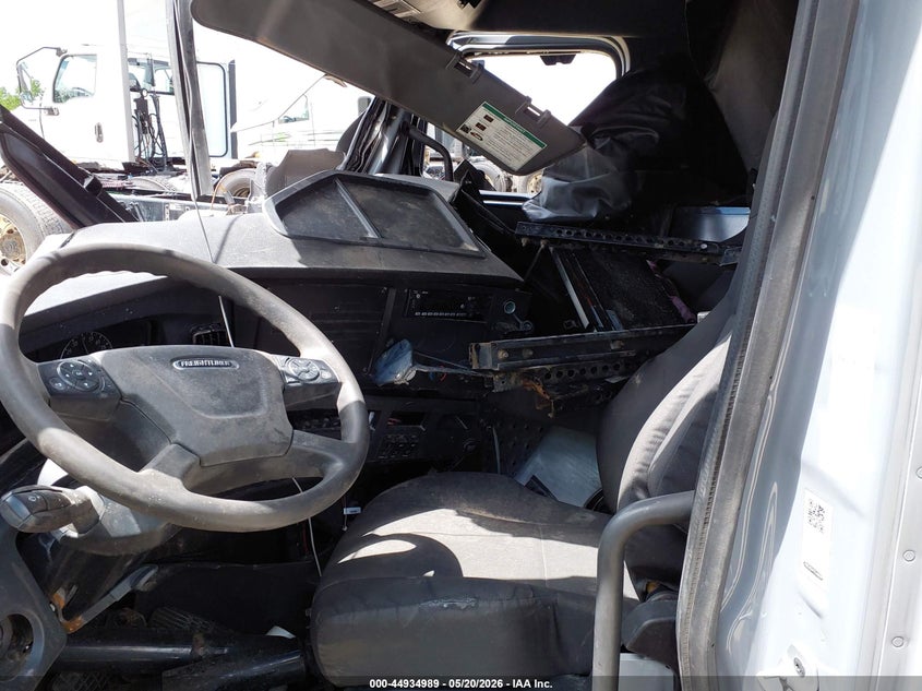 2024 FREIGHTLINER NEW CASCADIA 126 auction photo 7
