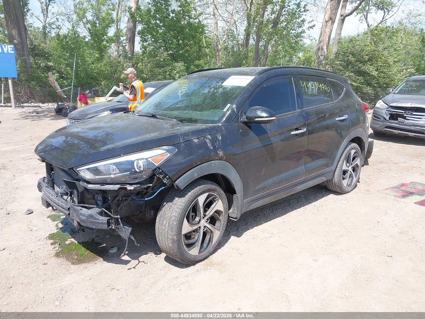 2016 HYUNDAI TUCSON auction photo 2