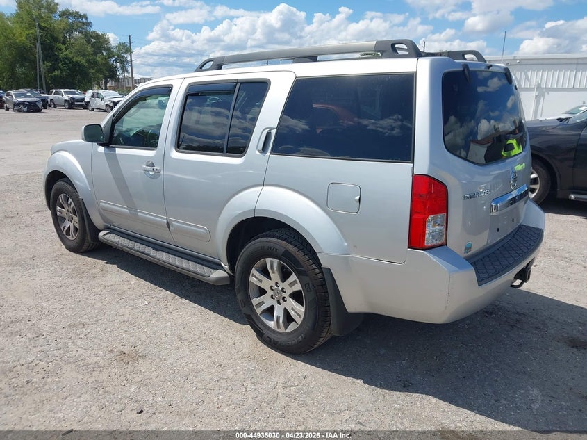 2010 Nissan Pathfinder Se