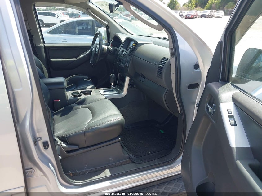 2010 Nissan Pathfinder Se