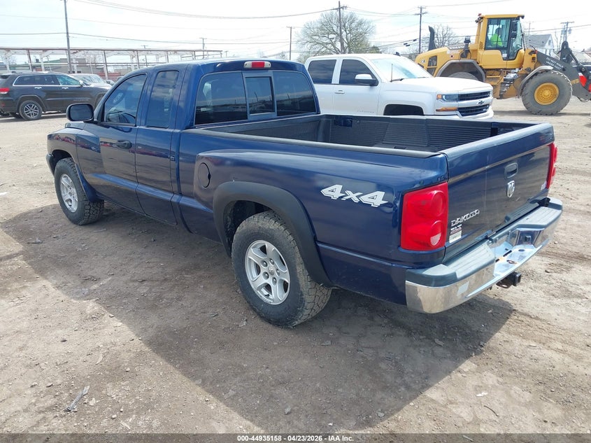 2005 DODGE DAKOTA auction photo 3