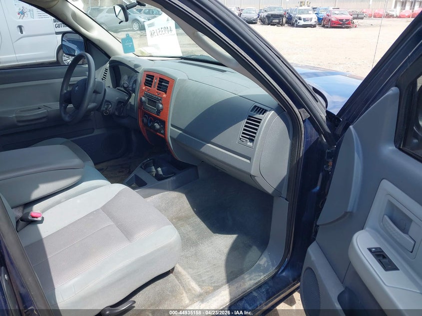 2005 DODGE DAKOTA auction photo 5
