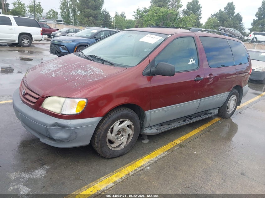 2002 Toyota Sienna Le