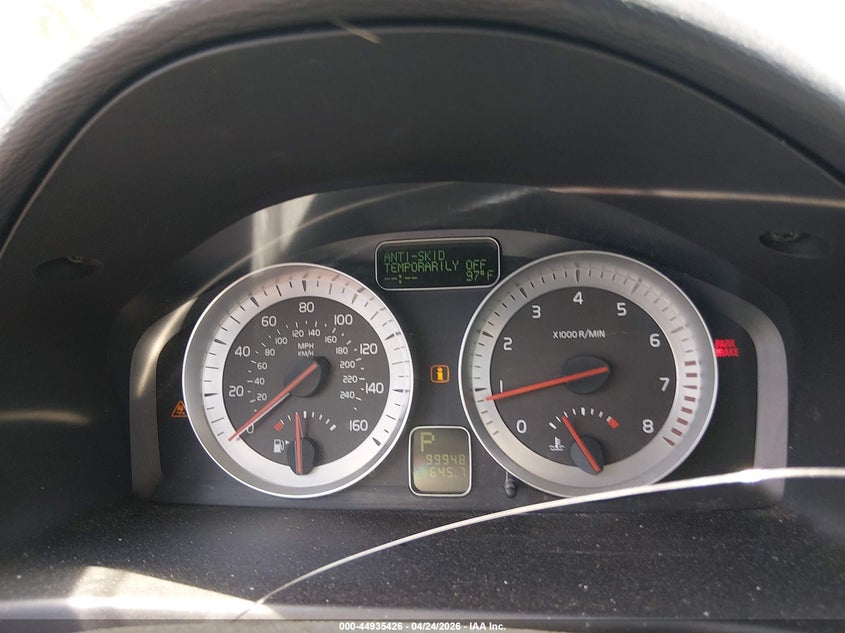 2013 Volvo C70 T5 VIN: YV1672MC2DJ142804 Lot: 44935426