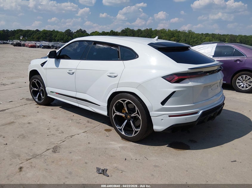 Фото 3 - LAMBORGHINI URUS