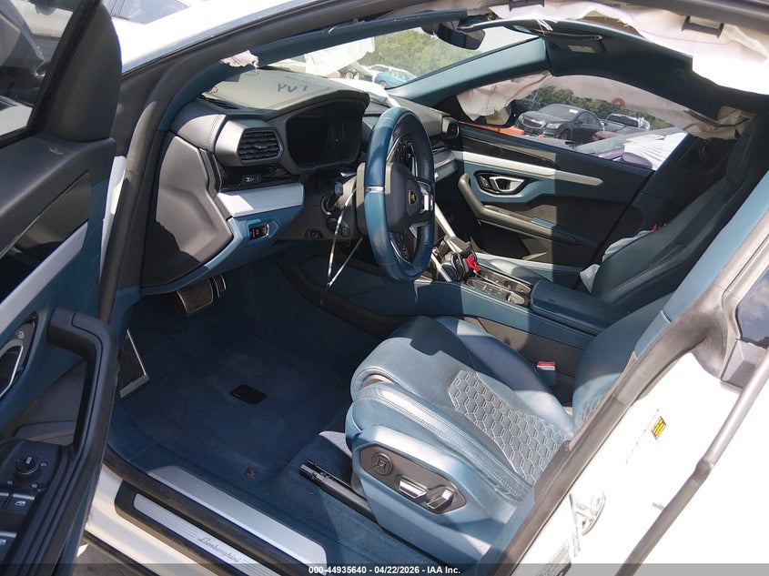Фото 5 - LAMBORGHINI URUS