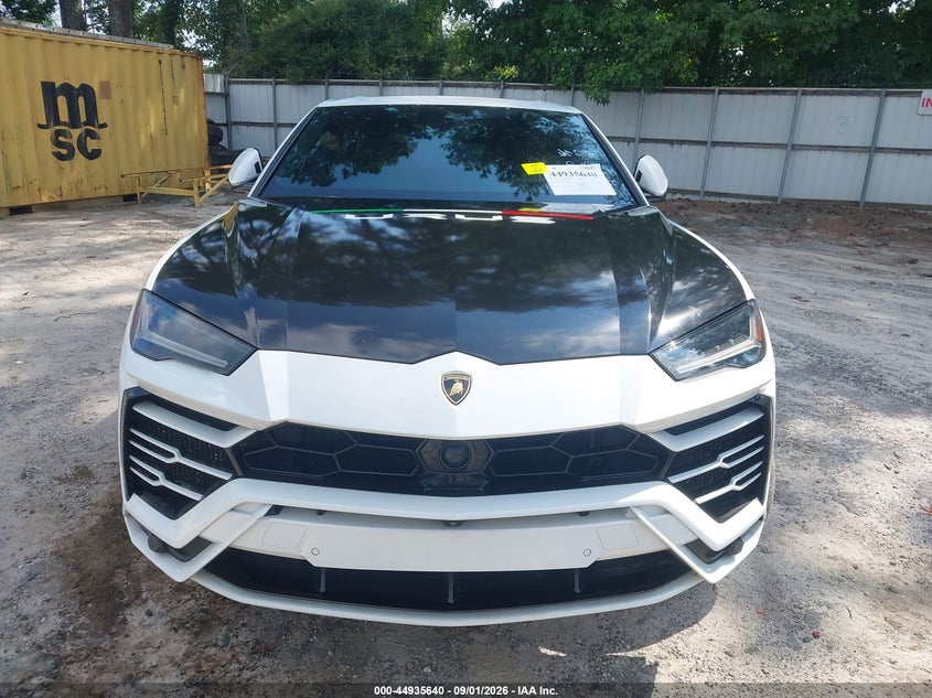LAMBORGHINI URUS - zdjecie 12