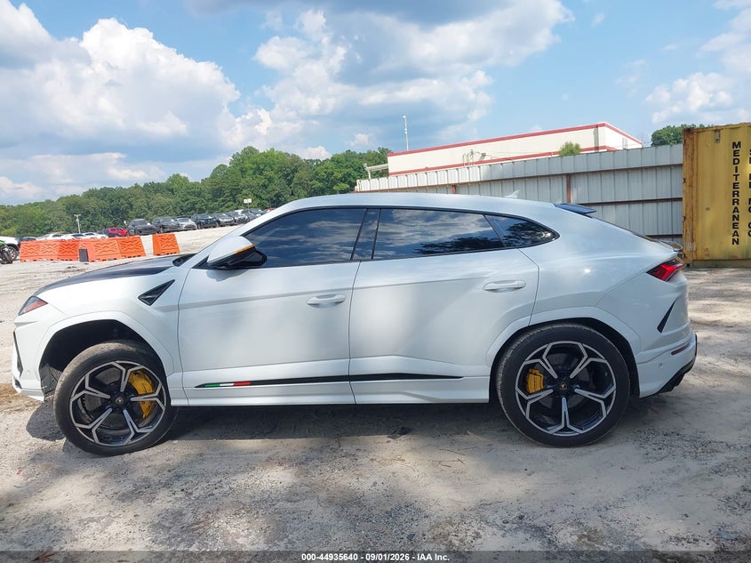 LAMBORGHINI URUS - zdjecie 14