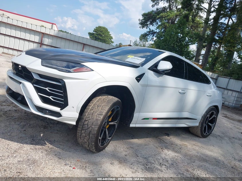 LAMBORGHINI URUS - zdjecie 17