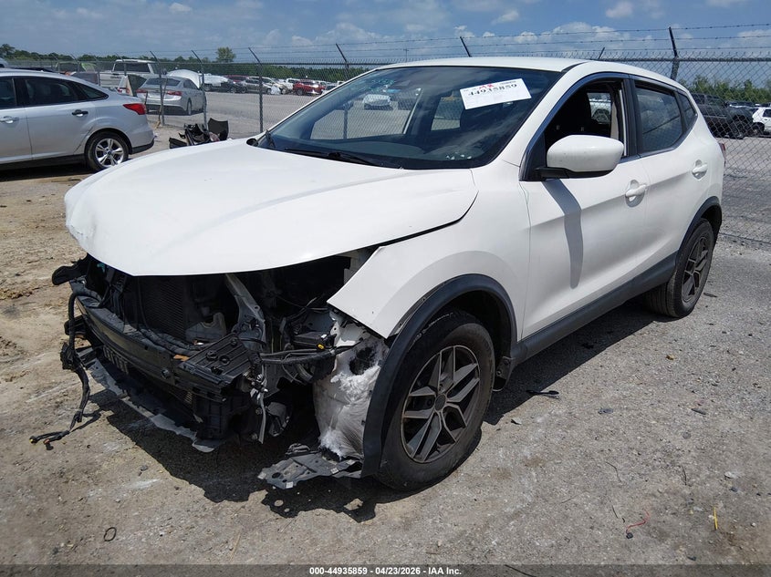 2020 NISSAN ROGUE SPORT auction photo 2
