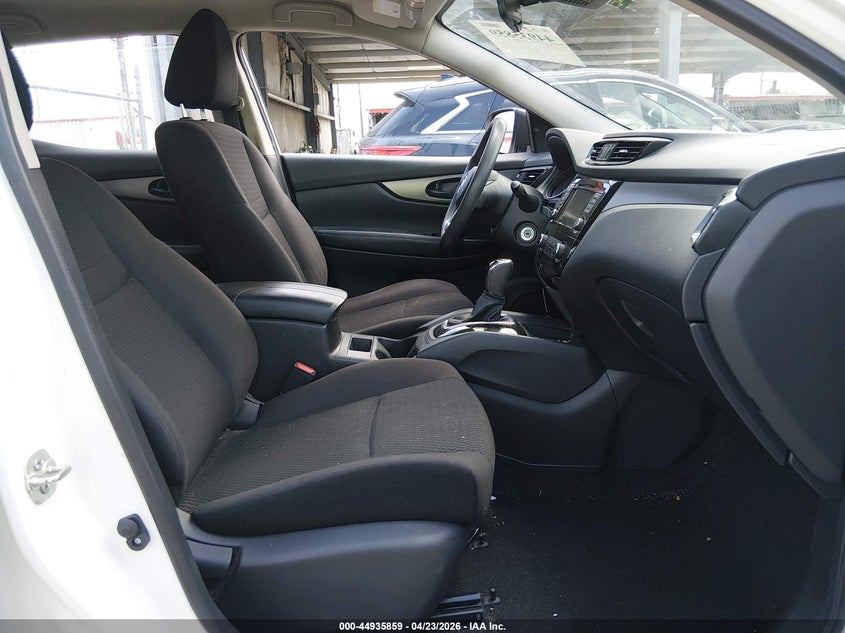 2020 NISSAN ROGUE SPORT auction photo 5