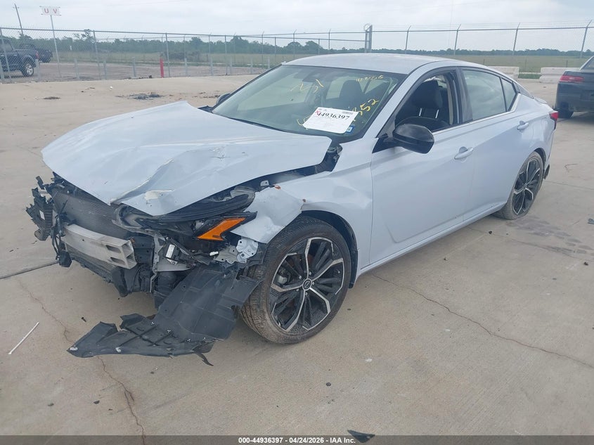 2023 Nissan Altima Sr Fwd