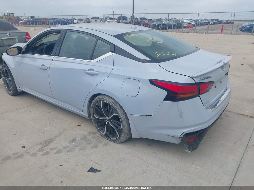 2023 Nissan Altima Sr Fwd